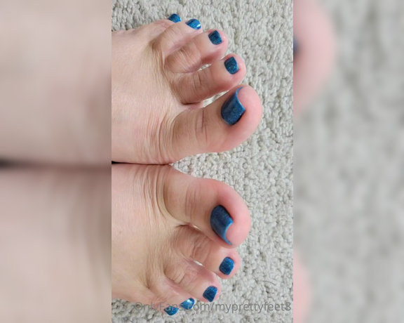 MyPrettyFeet8 aka Myprettyfeet8 OnlyFans - Those blue toeeeeees!