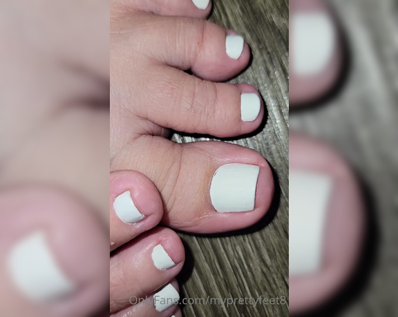 MyPrettyFeet8 aka Myprettyfeet8 OnlyFans - White Toes up close! Suck or sniff