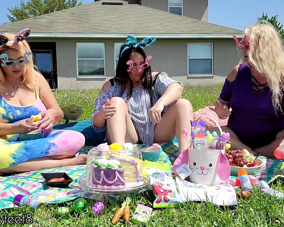 MyPrettyFeet8 aka Myprettyfeet8 OnlyFans - Easter Picnic with @sweetesthangsfeet and @heavenlyxperience Were enjoying our Easter lunch in the