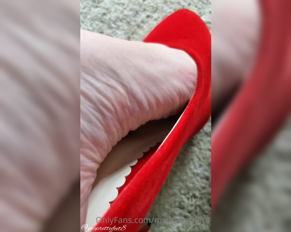 MyPrettyFeet8 aka Myprettyfeet8 OnlyFans - A fan requested this type of clip a while back