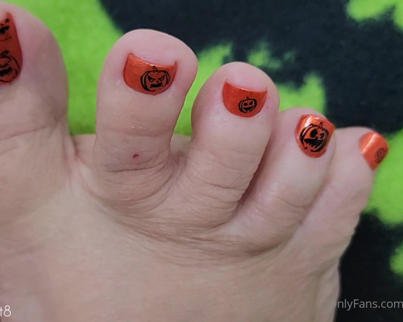 MyPrettyFeet8 aka Myprettyfeet8 OnlyFans - Day 5 of the 5 days of Clip O Ween!! Did you enjoy your Halloween treat! Halloween Feet Feet JOI You