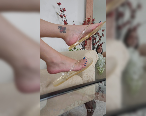 MyPrettyFeet8 aka Myprettyfeet8 OnlyFans - Flip flop dangle clip by TheFeetGuide