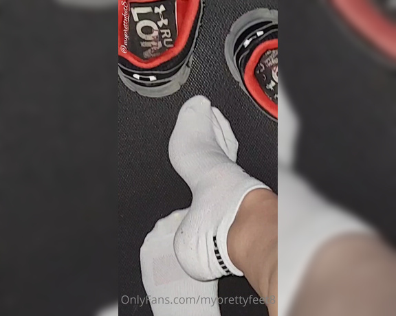 MyPrettyFeet8 aka Myprettyfeet8 OnlyFans - 2 min snapclip of me peeling my socks off after a workout