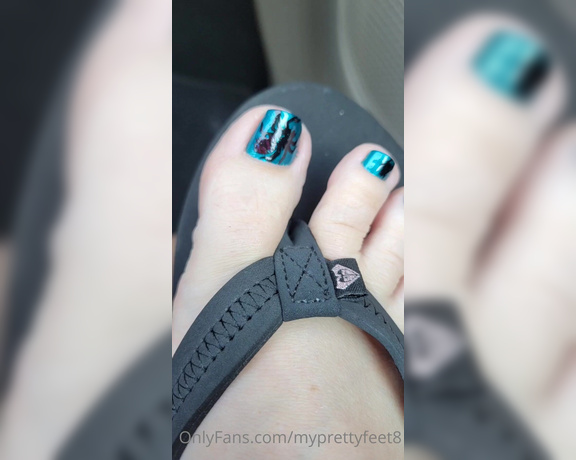 MyPrettyFeet8 aka Myprettyfeet8 OnlyFans - Heres the only snapclip I took with this spider Creepy crawly pedi