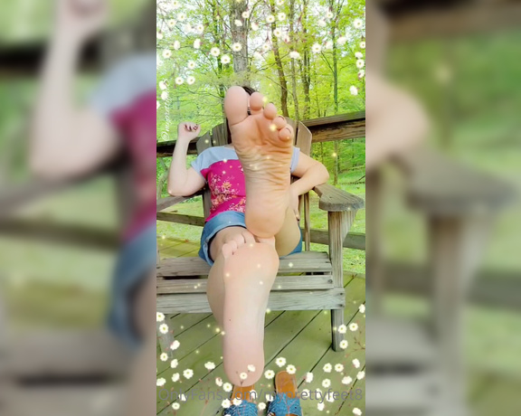 MyPrettyFeet8 aka Myprettyfeet8 OnlyFans - Heres another snapclip from my mountains trip for 2nd post today!