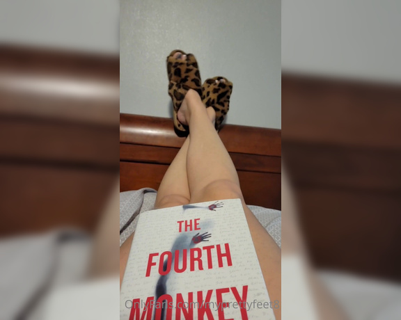 MyPrettyFeet8 aka Myprettyfeet8 OnlyFans - Reading in bed again Join