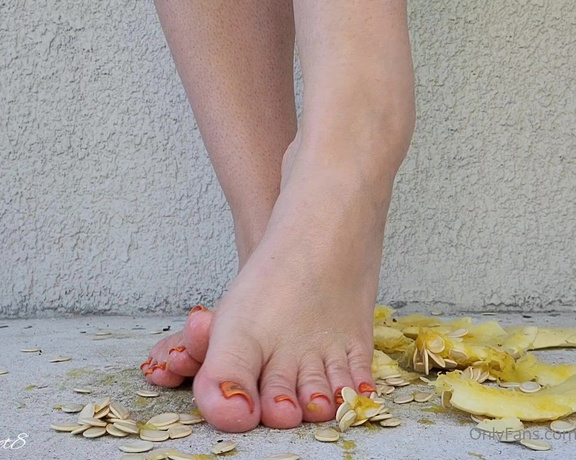 MyPrettyFeet8 aka Myprettyfeet8 OnlyFans - Smashing Pumpkin This is the second half of yesterdays Pumpkin play clip