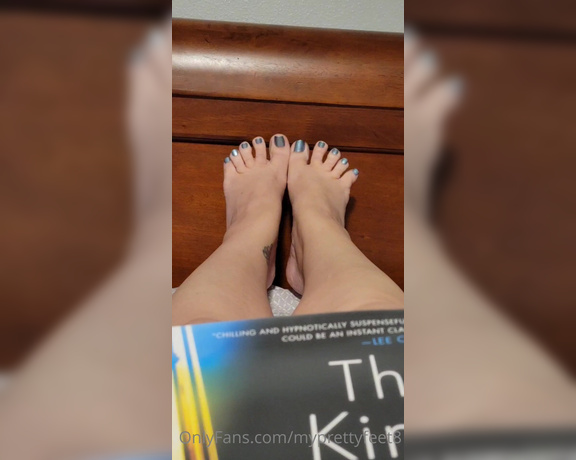 MyPrettyFeet8 aka Myprettyfeet8 OnlyFans - Reading time again