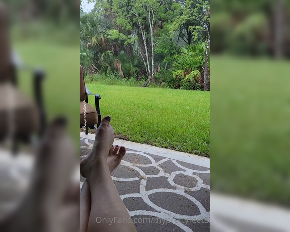 MyPrettyFeet8 aka Myprettyfeet8 OnlyFans - Rainy day