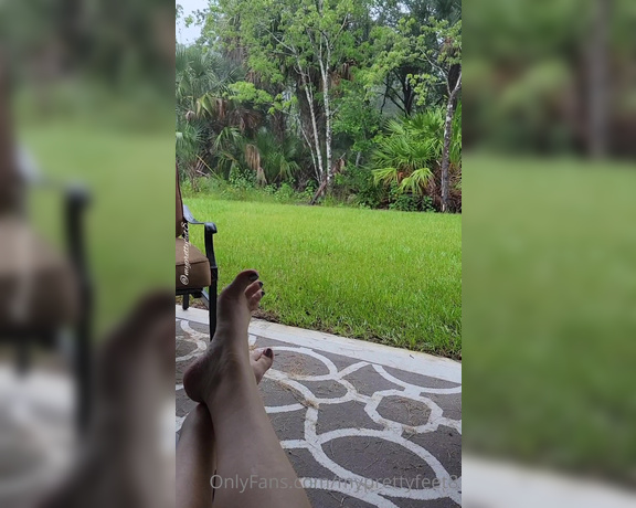 MyPrettyFeet8 aka Myprettyfeet8 OnlyFans - Rainy day