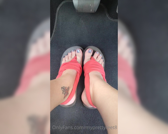 MyPrettyFeet8 aka Myprettyfeet8 OnlyFans - Older snapclip of my comfy sandals