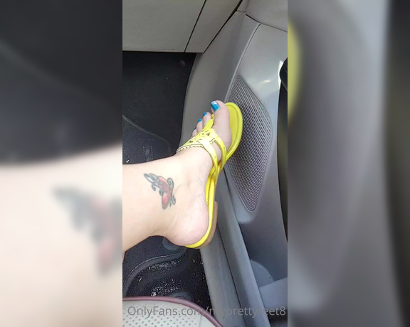 MyPrettyFeet8 aka Myprettyfeet8 OnlyFans - Yellow Sandals really bring out that sparkly blue nail polish