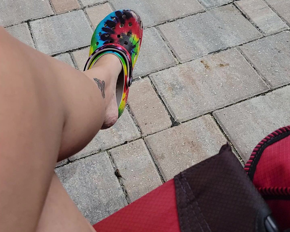 MyPrettyFeet8 aka Myprettyfeet8 OnlyFans - Florida weather is hitting right today!