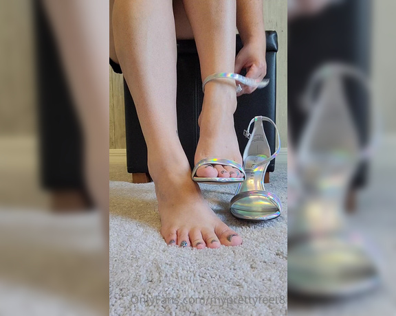 MyPrettyFeet8 aka Myprettyfeet8 OnlyFans - Now for the teasing heel dangle