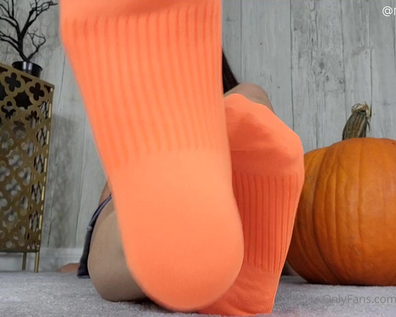 MyPrettyFeet8 aka Myprettyfeet8 OnlyFans - Sexy low cut orange socks for your viewing pleaaure You heard me I want your nut every day this wee