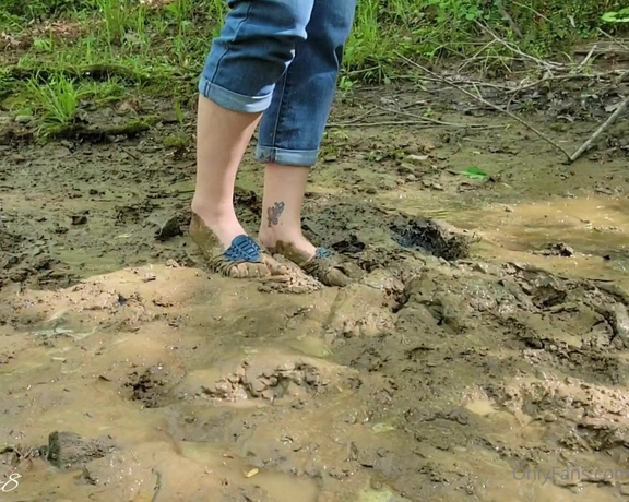 MyPrettyFeet8 aka Myprettyfeet8 OnlyFans - Full Length Muddy Fun with FlipFlops 10 min premade clip DAY! haha Ive found a large muddy spot