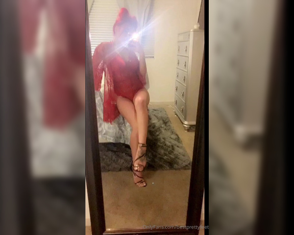 Raes Pretty feet aka Bestprettyfeet OnlyFans Video 236