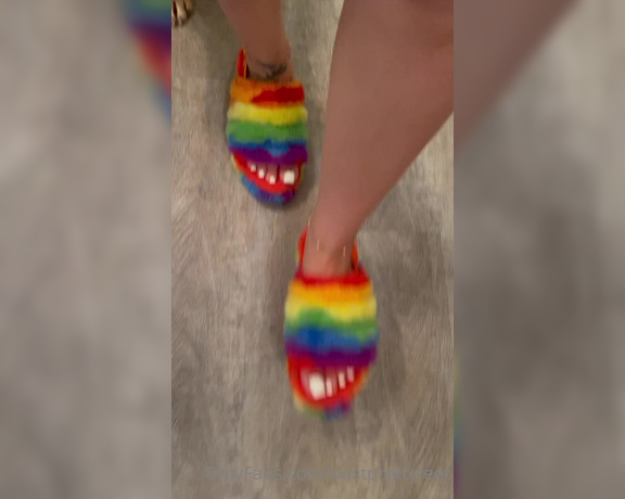 Raes Pretty feet aka Bestprettyfeet OnlyFans Video 412