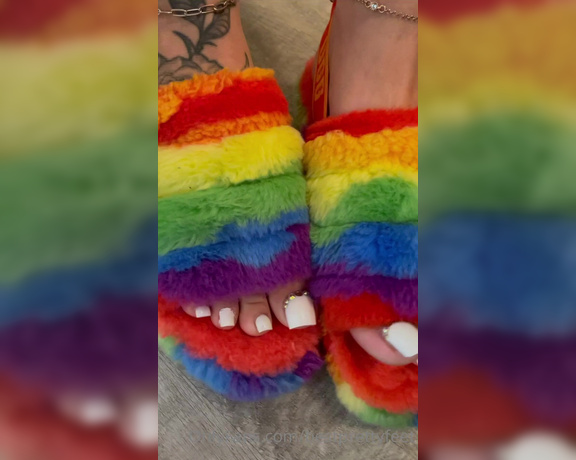 Raes Pretty feet aka Bestprettyfeet OnlyFans Video 412