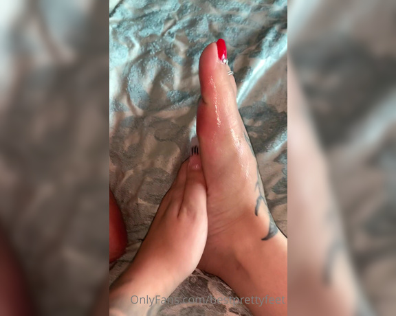 Raes Pretty feet aka Bestprettyfeet OnlyFans Video 099