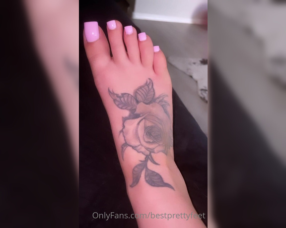 Raes Pretty feet aka Bestprettyfeet OnlyFans Video 817