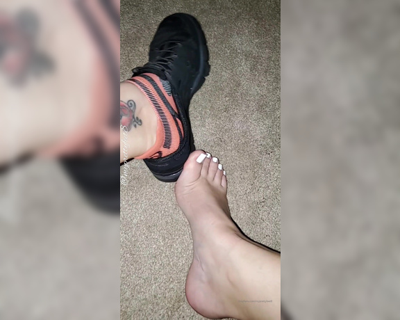 MyPrettyFeet8 aka Myprettyfeet8 OnlyFans - Thought you saw the last of the white toenails! Think again! Heres a sexy sweaty sock removal clip!