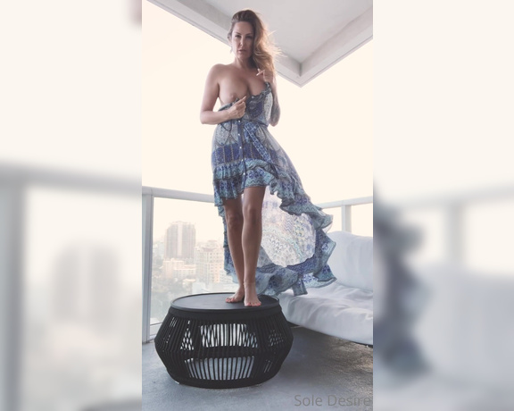 Sole Desire3 aka Soledesire3 OnlyFans - Dancing on the rooftop, titties & toes  Love, SDx