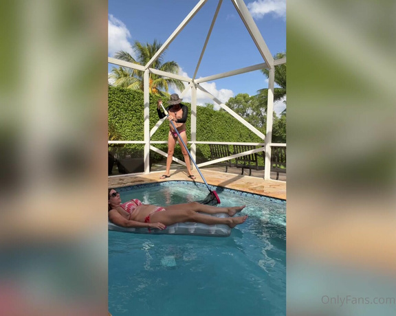 The Cuck Couple aka Seflcuckcouple OnlyFans - Yesterday Locktober day 28 and the pool needed skimming I was feeling a little evil and made cuck