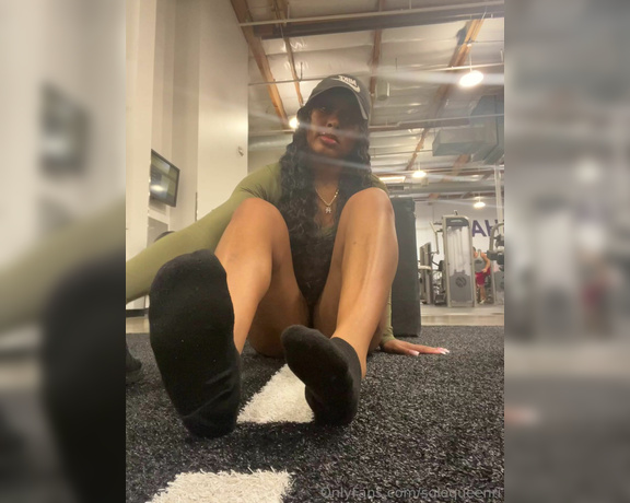 Ri aka Solequeenri OnlyFans - Sweaty gym shoes & sock removal WHILE IM AT THE GYM who likes public soles