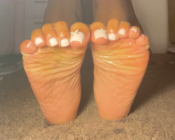 Ri aka Solequeenri OnlyFans - Ok posting some customs per request who likes instructions