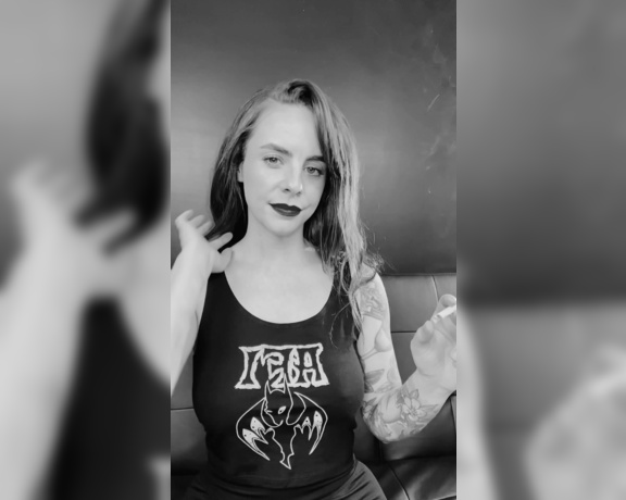 ManyVids - Dani Lynn - Smoking in Black and White 2