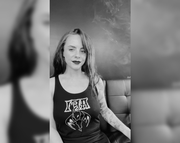 ManyVids - Dani Lynn - Smoking in Black and White 2