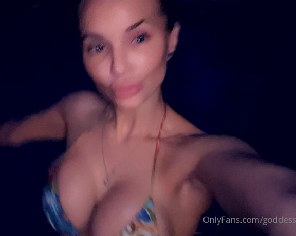 GoddessPlatinum aka Goddessplatinum OnlyFans - Decided to do some late night swimming with