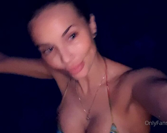 GoddessPlatinum aka Goddessplatinum OnlyFans - Decided to do some late night swimming with