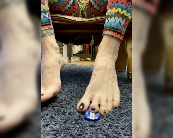 CatPrincess aka Catprincessfeet OnlyFans - Toes playing with toys was todays requestgot uwhich do u like most 2