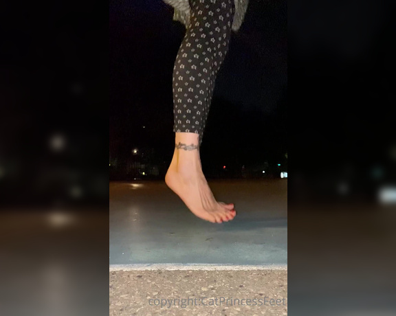 CatPrincess aka Catprincessfeet OnlyFans - Barefoot night jumproping You fancy