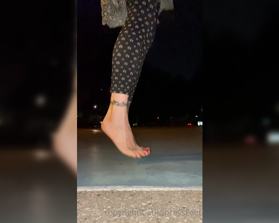 CatPrincess aka Catprincessfeet OnlyFans - Barefoot night jumproping You fancy