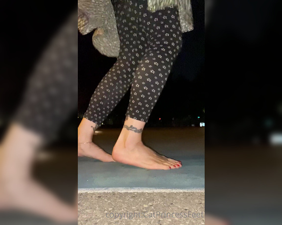 CatPrincess aka Catprincessfeet OnlyFans - Barefoot night jumproping You fancy