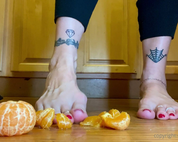 CatPrincess aka Catprincessfeet OnlyFans - Sunday is for Stepping on Orange squish or giant bubbly wrap 1