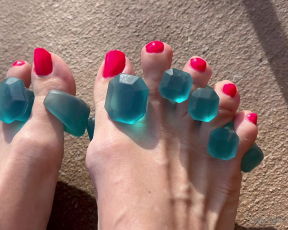 CatPrincess aka Catprincessfeet OnlyFans - Hot pink madness 3