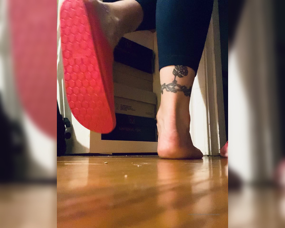 CatPrincess aka Catprincessfeet OnlyFans - Delicious sounds and views