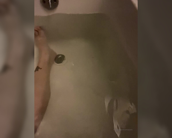 CatPrincess aka Catprincessfeet OnlyFans - Feet n pussy pics in ur dms Message me for 10min slomo shower showing it alland i get verrry cle