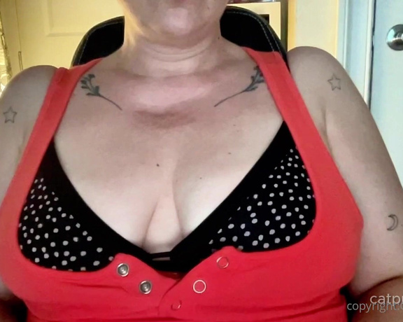 CatPrincess aka Catprincessfeet OnlyFans - Boob guys to the front!! big tits and lips teasesmoking, chatting, smiling, teasing you with my 3