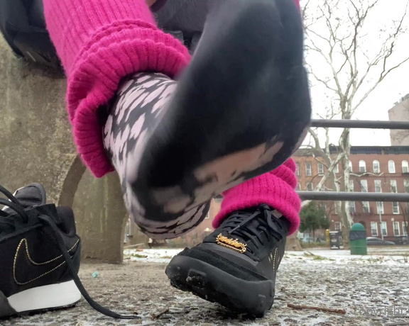 CatPrincess aka Catprincessfeet OnlyFans - Park sneaker and old sock removalwhat would u do if u saw