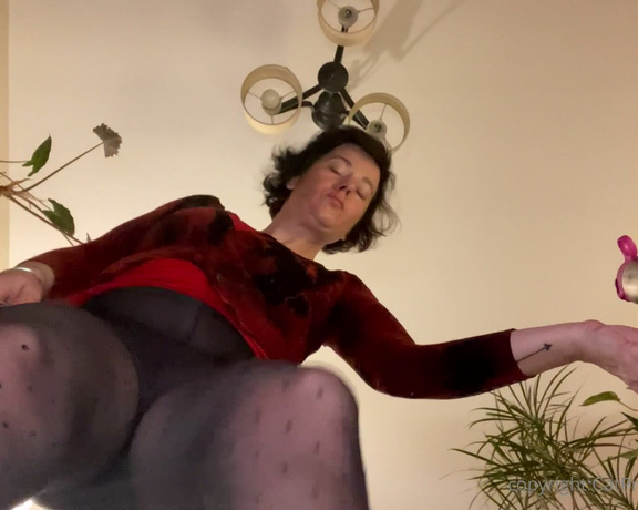 CatPrincess aka Catprincessfeet OnlyFans - Giantess getting ready for bedslips out of skirt, pulls off nylons after the legwarmers, foot s 4