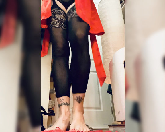 CatPrincess aka Catprincessfeet OnlyFans - Horny New Year, fckr!!! 1