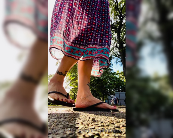 CatPrincess aka Catprincessfeet OnlyFans - Watch me slomo barefoot at the park in my long, see thru skirt and flip flops