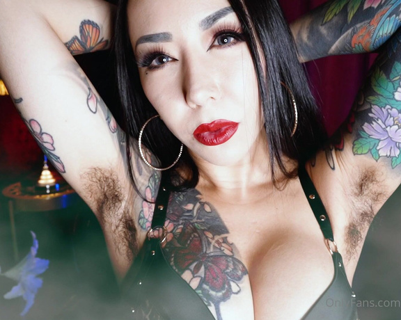 Mistress Youko aka Mistressyouko OnlyFans - Get weaker and weaker right in front of My divine armpits