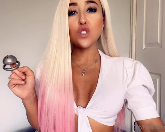 Miss Evie Lock aka Missevielock OnlyFans - Do you know why Miss Lock LOVES locking little cocks like your