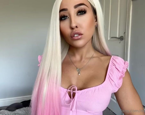 Miss Evie Lock aka Missevielock OnlyFans - You know a pathetic little bitch boy like you doesn’t deserve